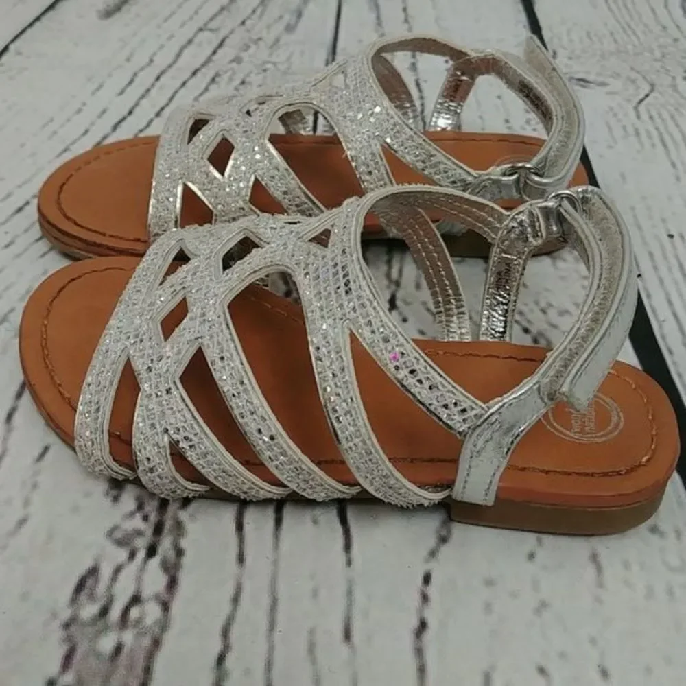 Wonder Nation Silver‎ Glitter Sandals